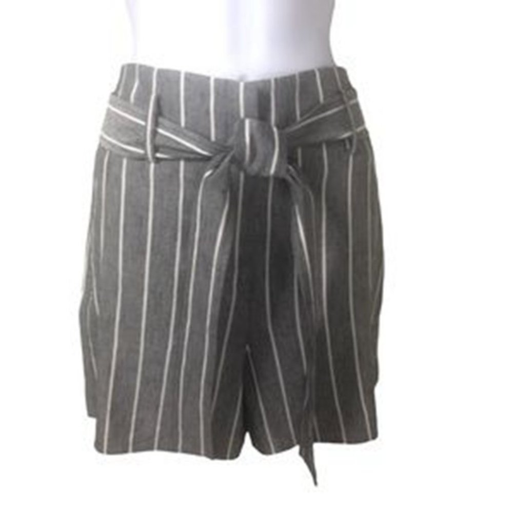 Danskin Now Women Black Athletic Shorts m(8-10)